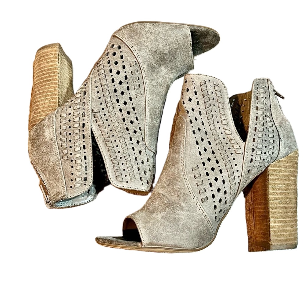 Carlos Santana "Libbie" Peep Toe Block Heel Botties Zip Back 7.5 Taupe - Picture 4 of 9
